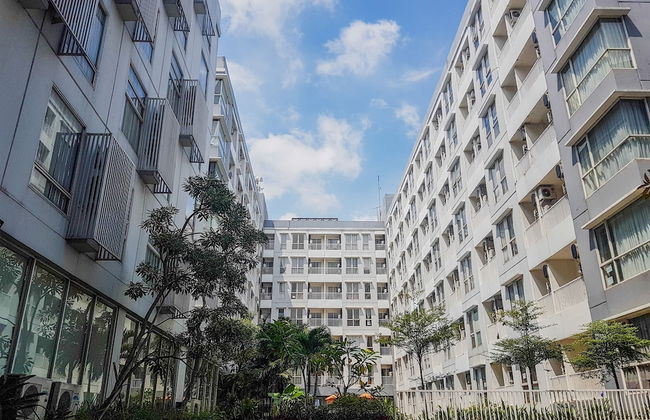 Cozy Studio Apartment at Tamansari Skylounge near Soetta Airport - Foto 16