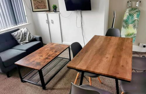 C Spacious 5 Bed - Pkg WiFi Long Stay - Foto 24