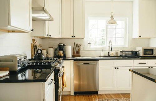 Cozy Cottage, Hot Tub, Fire Pit, 15min to Hudson and hiking - Foto 4