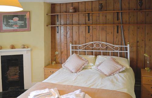 The Farmhouse - Photo 9