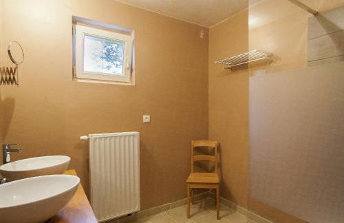 Beautifully located country house with heated pool - Foto 20