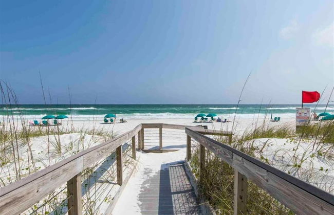 The Spyglass a 5 bed 3 bath house that sleeps 14 and just 67 steps from the beach - Foto 124