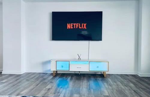 Modern 2bed 2 bath heart of Townson suite - Foto 28