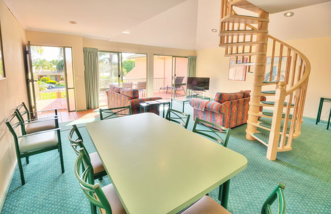 Tuscany Apartments - Photo 19