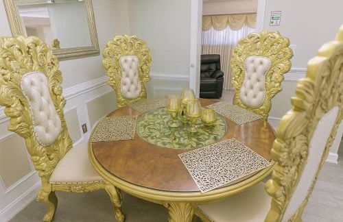 Spacious Backyard • Alfresco Dining • Pet Friendly - Foto 54