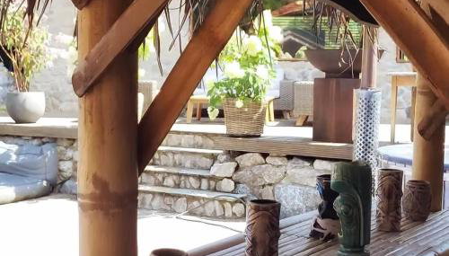 stylische Alpenlounge mit Pool, Blockhaus-Sauna und Jacuzzi für bis zu 12 Personen - Foto 4, Garden