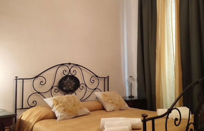 Rome Center Rooms - Photo 15