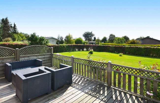 Chic Holiday Home in Syddanmark near Sea - Photo 8