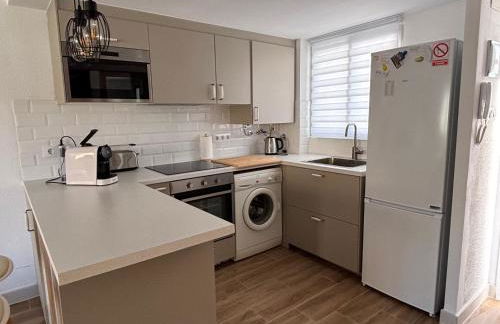 Parking Privado l Terraza Relajante Junto Al Mar - Foto 15