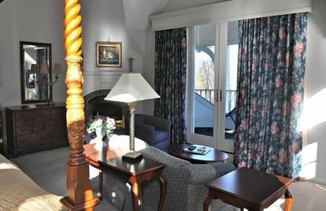 Luxury Mountain Getaways - Photo 10