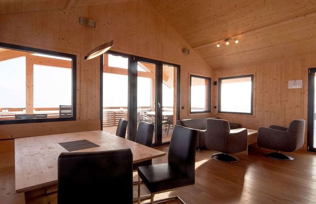 Chalet in Alps Near Ski Slopes With Jacuzzi - Photo 18