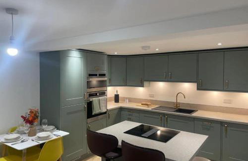 Huddersfield Lux 2 Bedroom Apartment & Opposite Train Station & City Centre - Foto 18