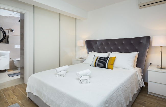 Stunning Villa Sofia With Heated Pool IN Split Hinterland - Foto 12