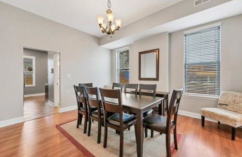 St Louis Tower Grove Two-Story Townhome Perfect for Groups Side B - Photo 6