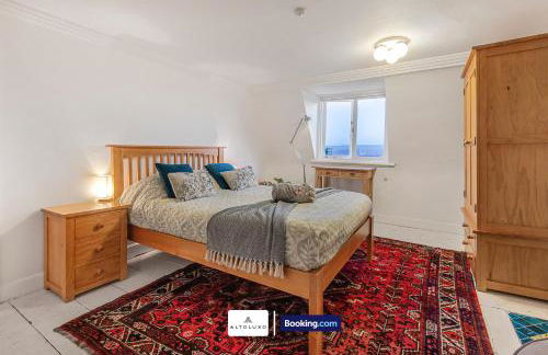 Spacestation Four 4 Bedroom Serviced Apartment By AltoLuxoExperience Short Lets & Serviced Accommodation With Free Wifi - Foto 22