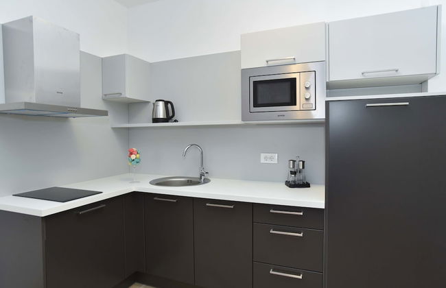 ROYAL GARDENS Apartments - Photo 61