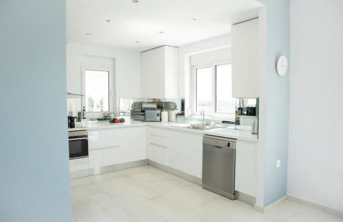 Seafront Luxury Escape With Infinity Pool - Foto 23