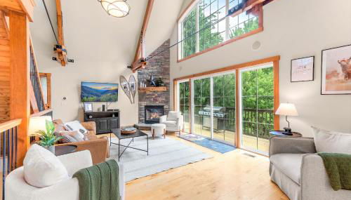 Gorgeous 5 Bdr with Hot Tub - Walk to Holi-Mont! - Foto 3