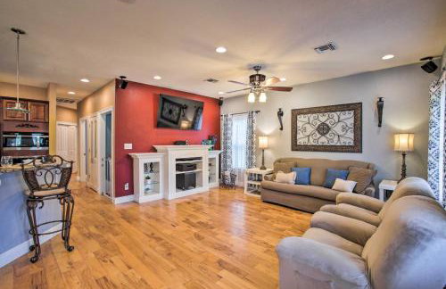 Waveland Family House, 4-Minute Drive to the Beach - Foto 3