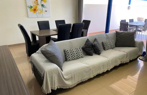 Amazing Sea View apartment with sun drenched terrace! - Photo 10