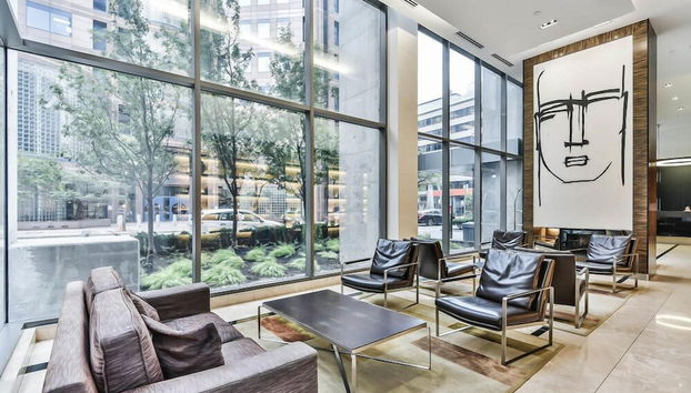 Coin salon dans le hall