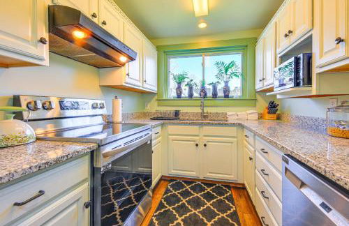 18 Mi to Skiing Colorful Home in Springfield! - Photo 9