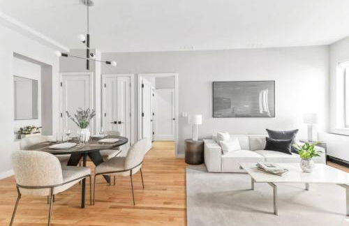 Top Notch 2BR & 2BA Suite Minutes to Central Park - Photo 8