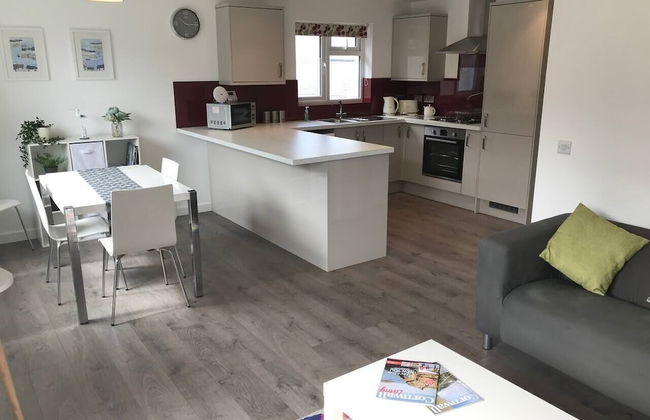 Beautiful Refurbished Home - Short Walk to the Beach - Foto 6