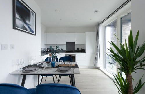 Penthouse with O2 Arena View, Free Parking & Portable AC - Foto 24