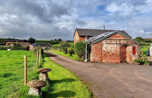 Finest Retreats - The Barn at Prowses Farm - Photo 2
