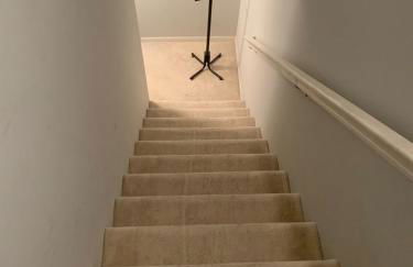 Nice Basement room in the house - Foto 8