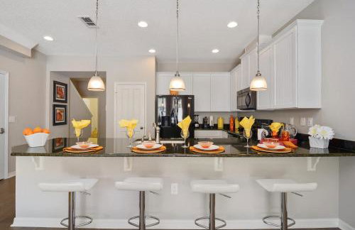 Stunning 4Bd Sleeps9 w Jacuzzi Close to Disney Compass Bay 5113 - Foto 15