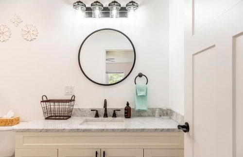 Lakeview Retreat, 6BR with Hot Tub Bliss - Foto 51