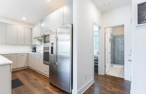 6 Bedroom Quiet Townhome! 6min to Airport & 15min to Downtown! - Foto 10