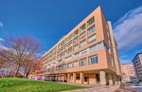 Mirasierra Suites Pamplona - Photo 19