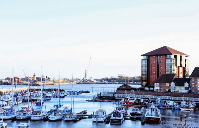 Beautiful 5-bed House Roker Beach - Photo 33