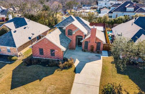 Rockwall Luxury Retreat-Pool/Spa/Patio/Gameroom - Foto 1