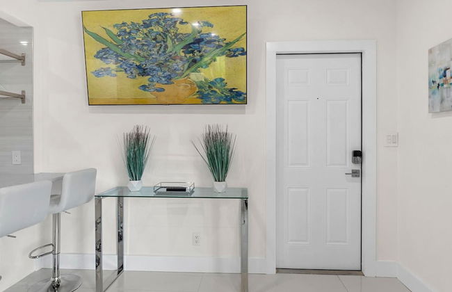 Uhost AI Stylish 1BR Bright Space w Patio - Foto 6