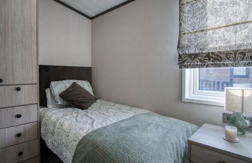 Bumblebee - 2 Bedroom Lodge - Manorbier - Foto 24