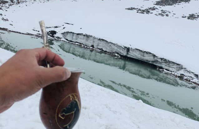 Escursione alla laguna congelata del vulcano Carihuairazo - Foto 3