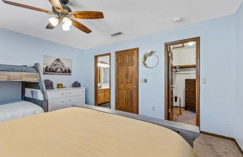 Sensational Burning Tree 4 bed 3 bath Retreat in the Country Club - Photo 30