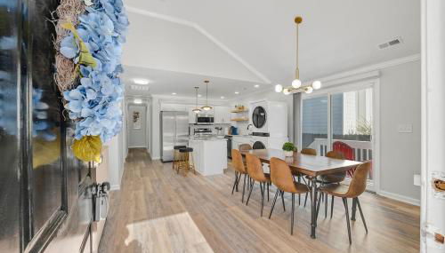 Renovated bungalow in DT Raleigh w firepit & king bed - Foto 3