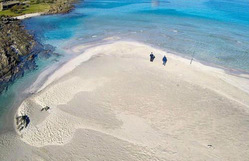 Near The Sea - Foto 1