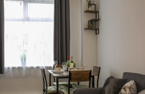 3 Bedroom House with Free Parking - Foto 18