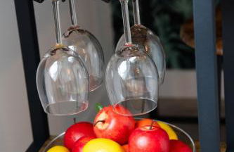 Beautiful Renovated Studio - next to the metro - Foto 7