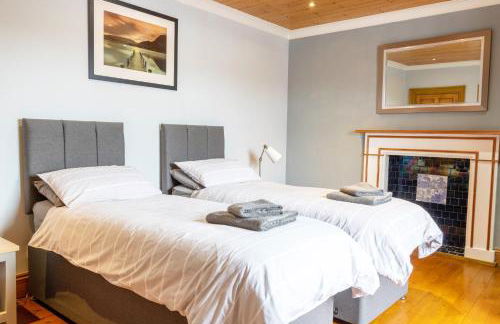 Beautiful Grade II listed apartment. - Photo 16