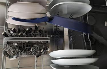 Schönes Zimmer in einer 3er WG-Wohnung geeignet für einen Mann shared apartment - Foto 20