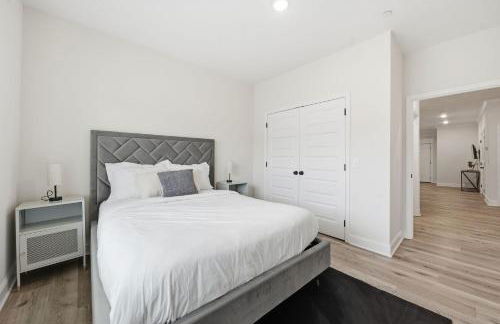 Stylish 2BR2BA Stay Open Layout - Foto 1