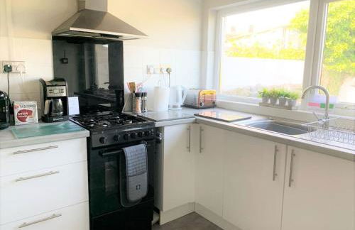 Swansea Beach Townhouse - 350 yard from the beach! - Foto 13