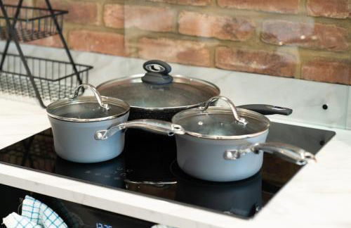 2 Bed Flat in Woking Central - Foto 14